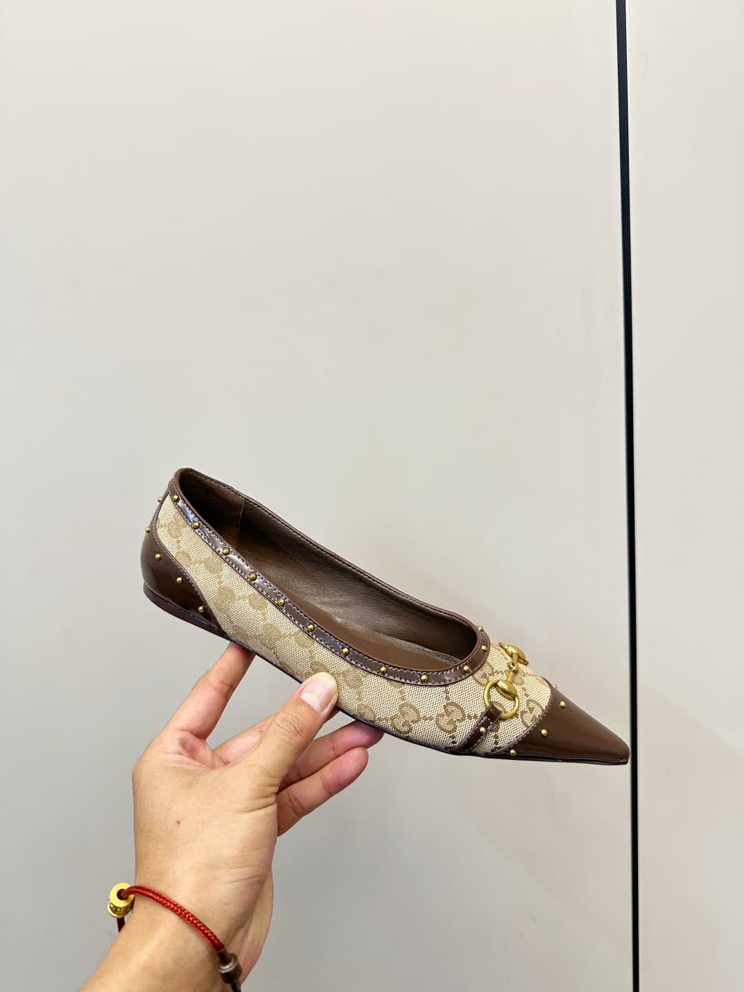D6893 Gucci 26ss Gucci buckle rivet pointed classic monogram flat shoe — image 6