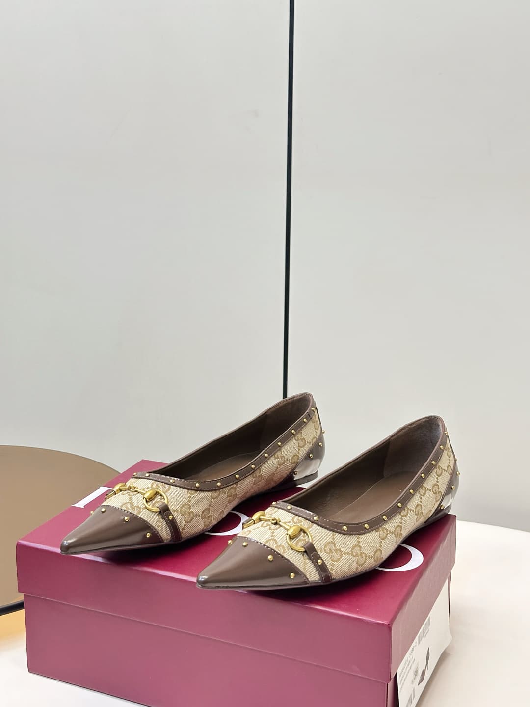 D6893 Gucci 26ss Gucci buckle rivet pointed classic monogram flat shoe — image 3