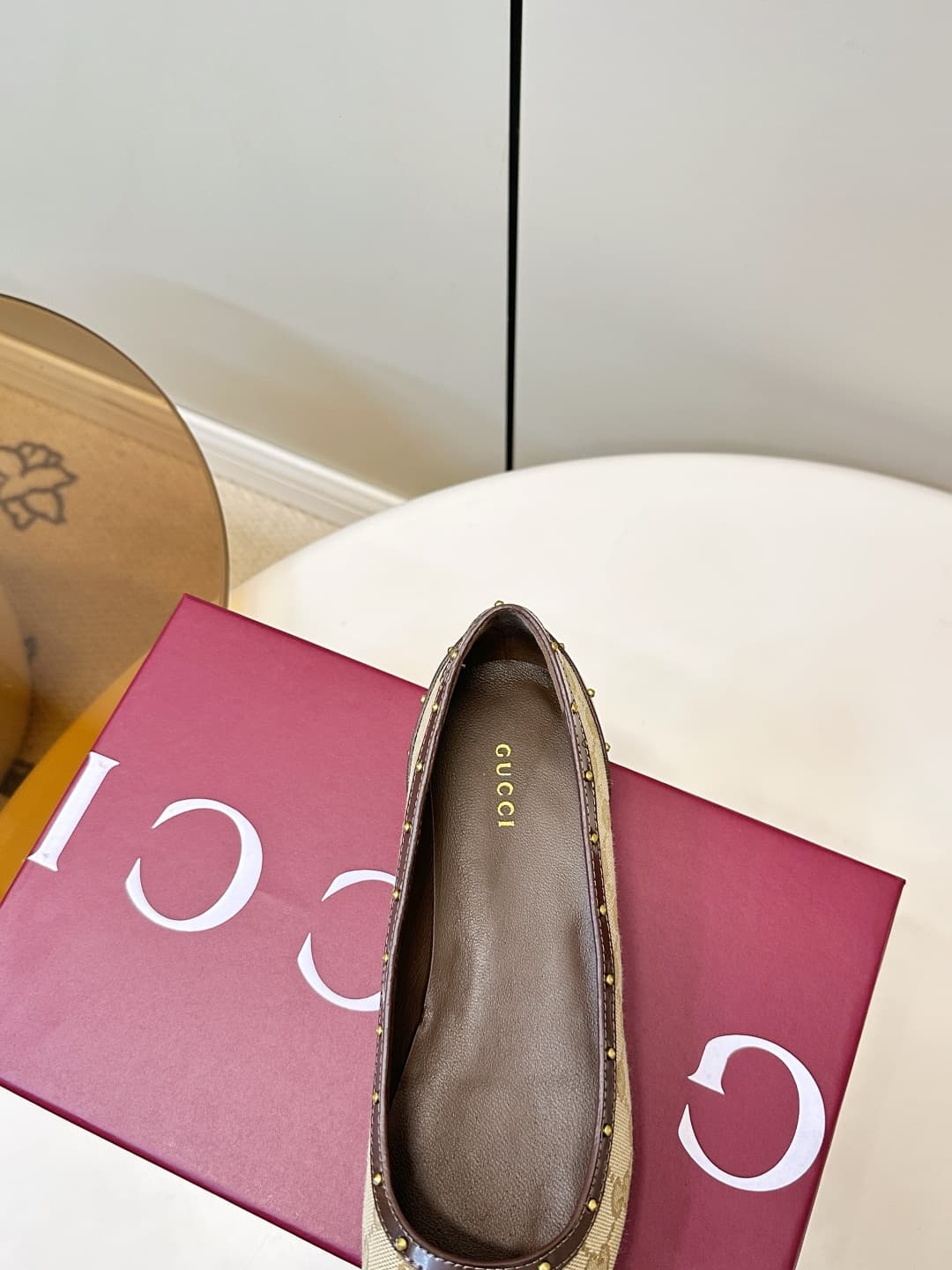 D6893 Gucci 26ss Gucci buckle rivet pointed classic monogram flat shoe — image 8
