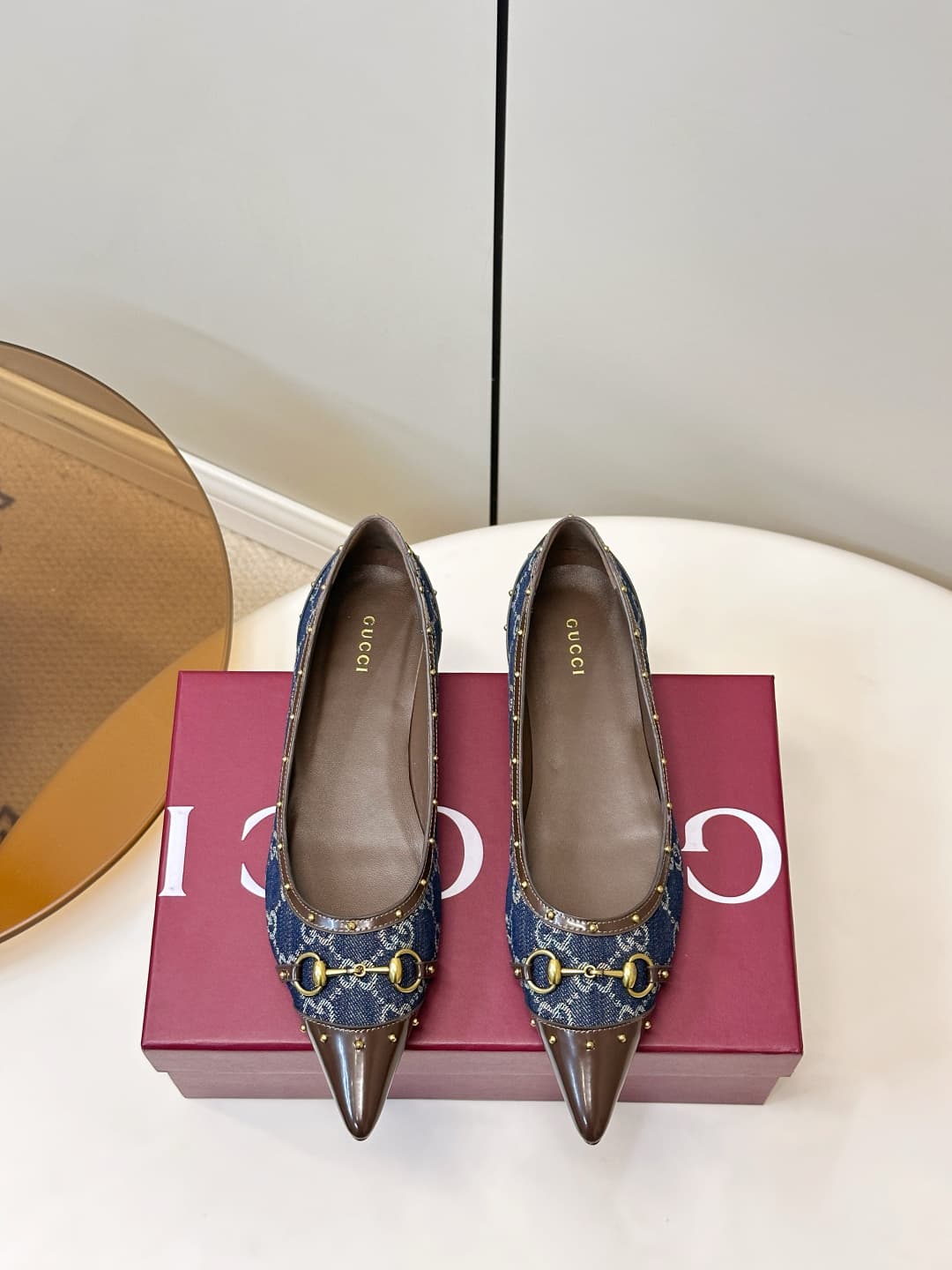 D6892 Gucci 26ss Gucci buckle rivet tip classic monogram flat shoe — image 1