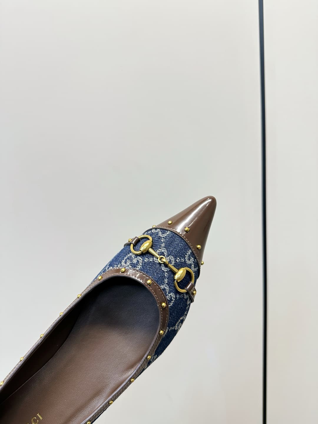 D6892 Gucci 26ss Gucci buckle rivet tip classic monogram flat shoe — image 7