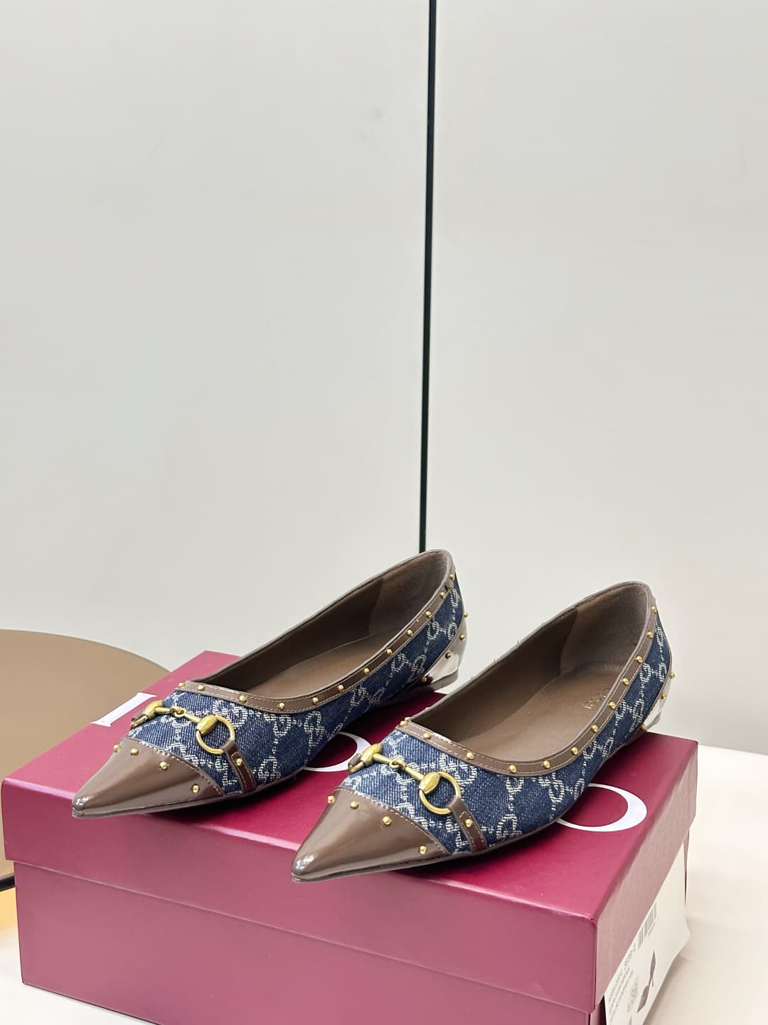 D6892 Gucci 26ss Gucci buckle rivet tip classic monogram flat shoe — image 3