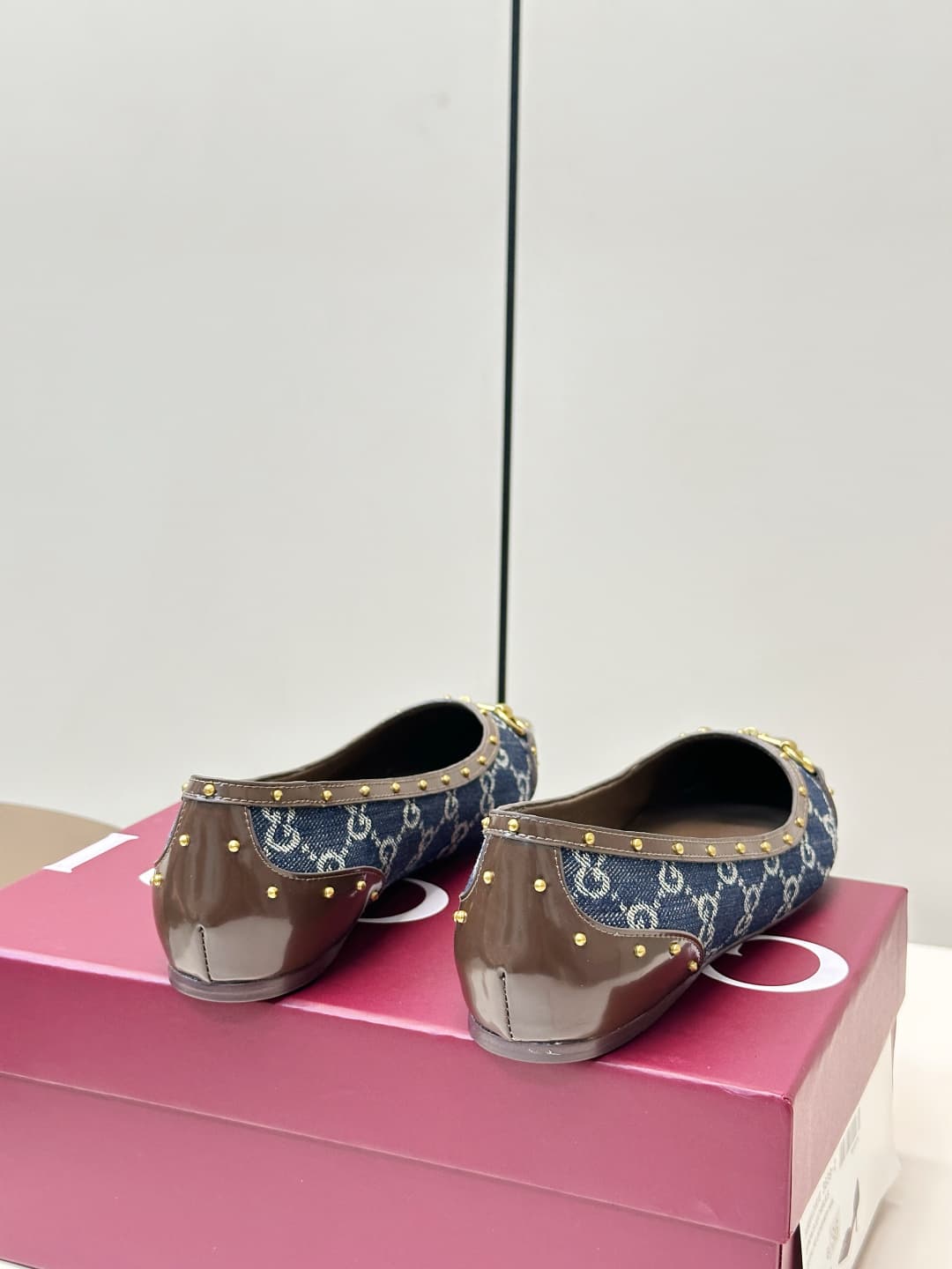 D6892 Gucci 26ss Gucci buckle rivet tip classic monogram flat shoe — image 4
