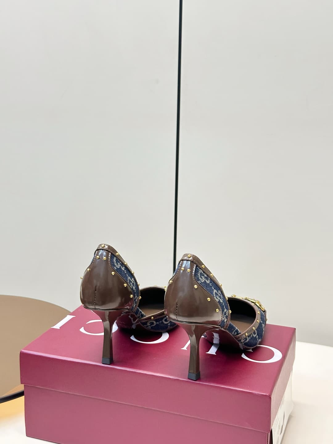 D6902 Gucci 26ss Gucci buckle rivet pointed classic monogram high-heel sandals P — image 4