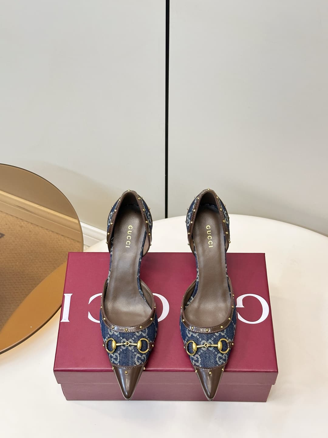 D6902 Gucci 26ss Gucci buckle rivet pointed classic monogram high-heel sandals P — image 1