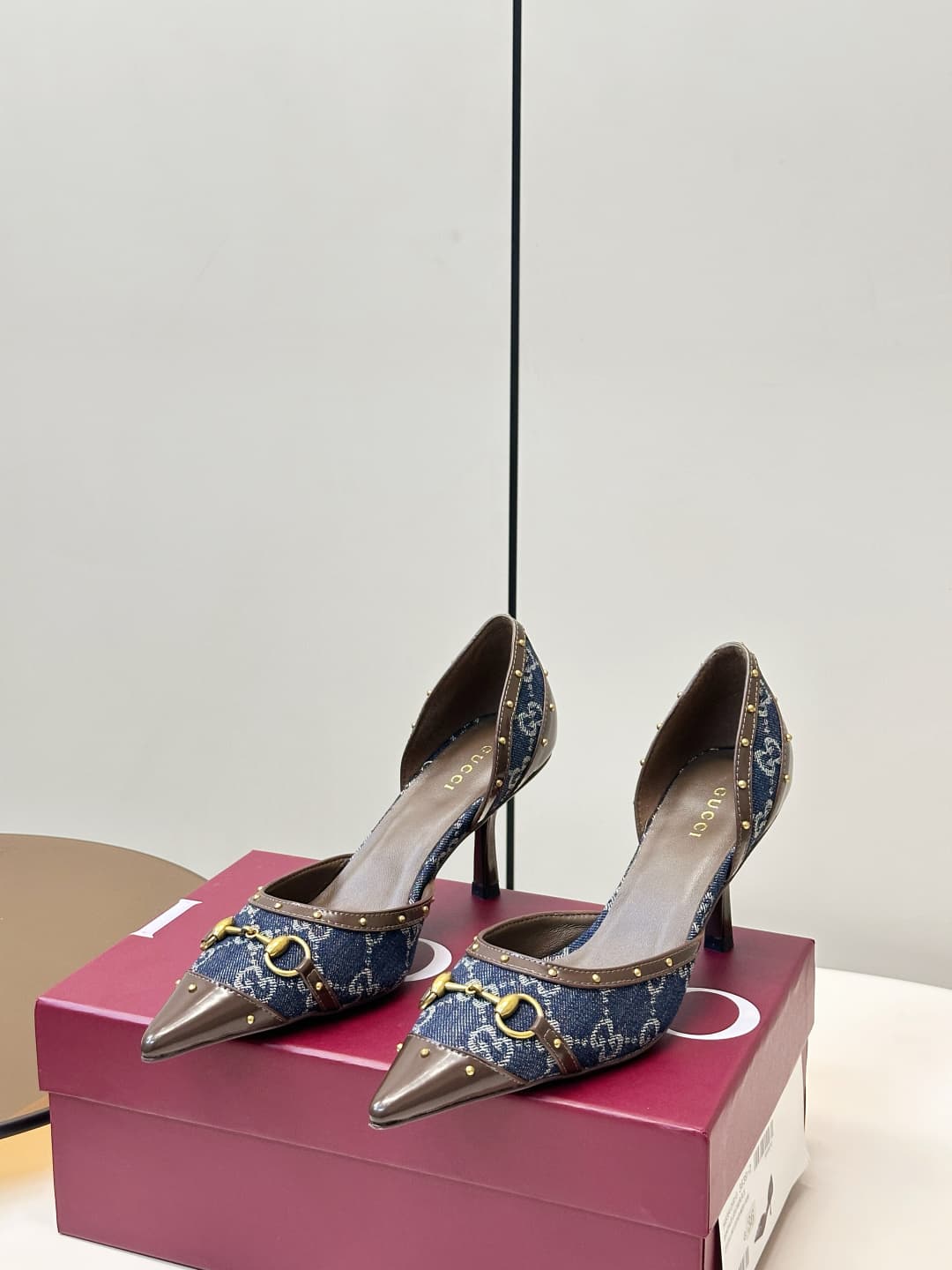 D6902 Gucci 26ss Gucci buckle rivet pointed classic monogram high-heel sandals P — image 3