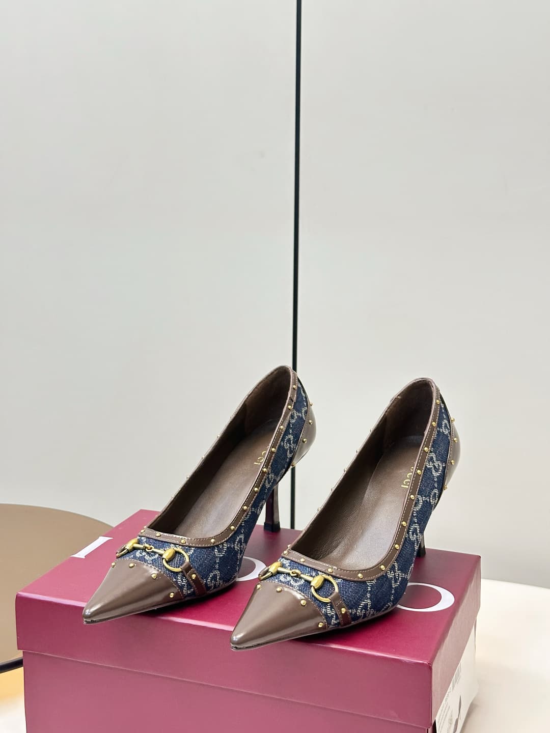 D6896 Gucci 26ss Gucci buckle rivet pointed classic monogram high heels P — image 3