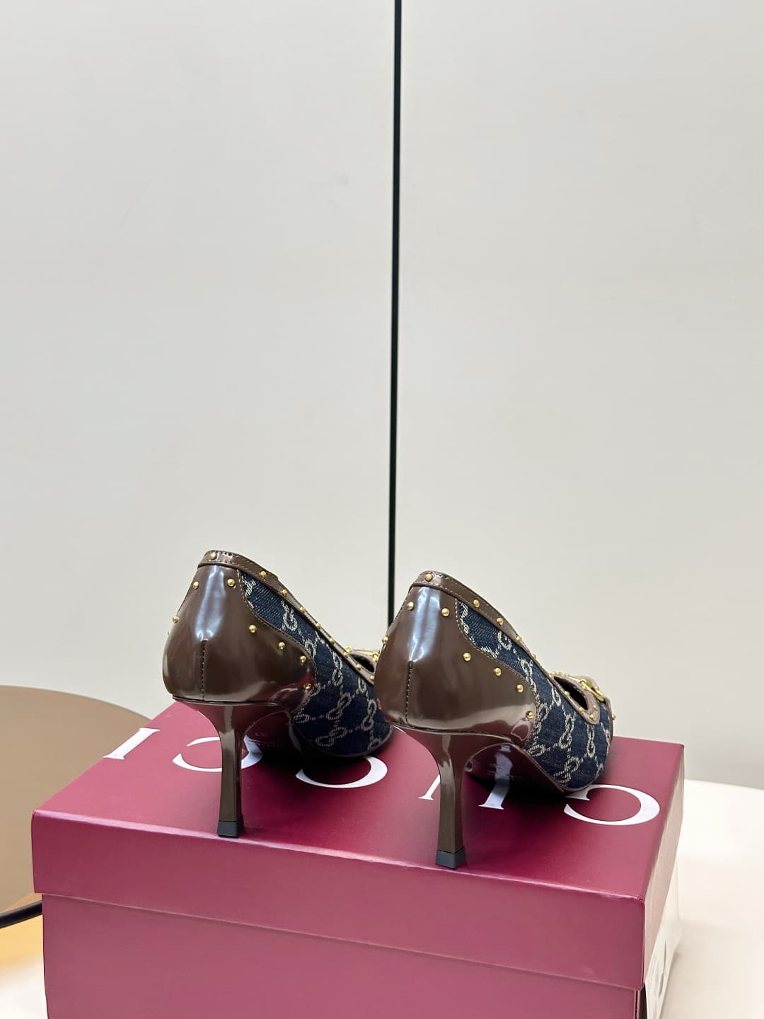 D6896 Gucci 26ss Gucci buckle rivet pointed classic monogram high heels P — image 4