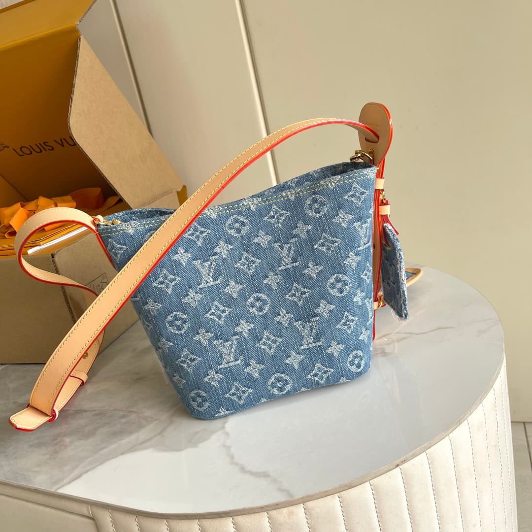 C5016 [163C01 Chip Version] Internal price P. Model number: M28107. Enhanced version of the original model💪【Exclusive real photo background image】The bucket bag is made from denim fabric, presenting a fresh look—adding a modern and casual touch to the Den — image 3