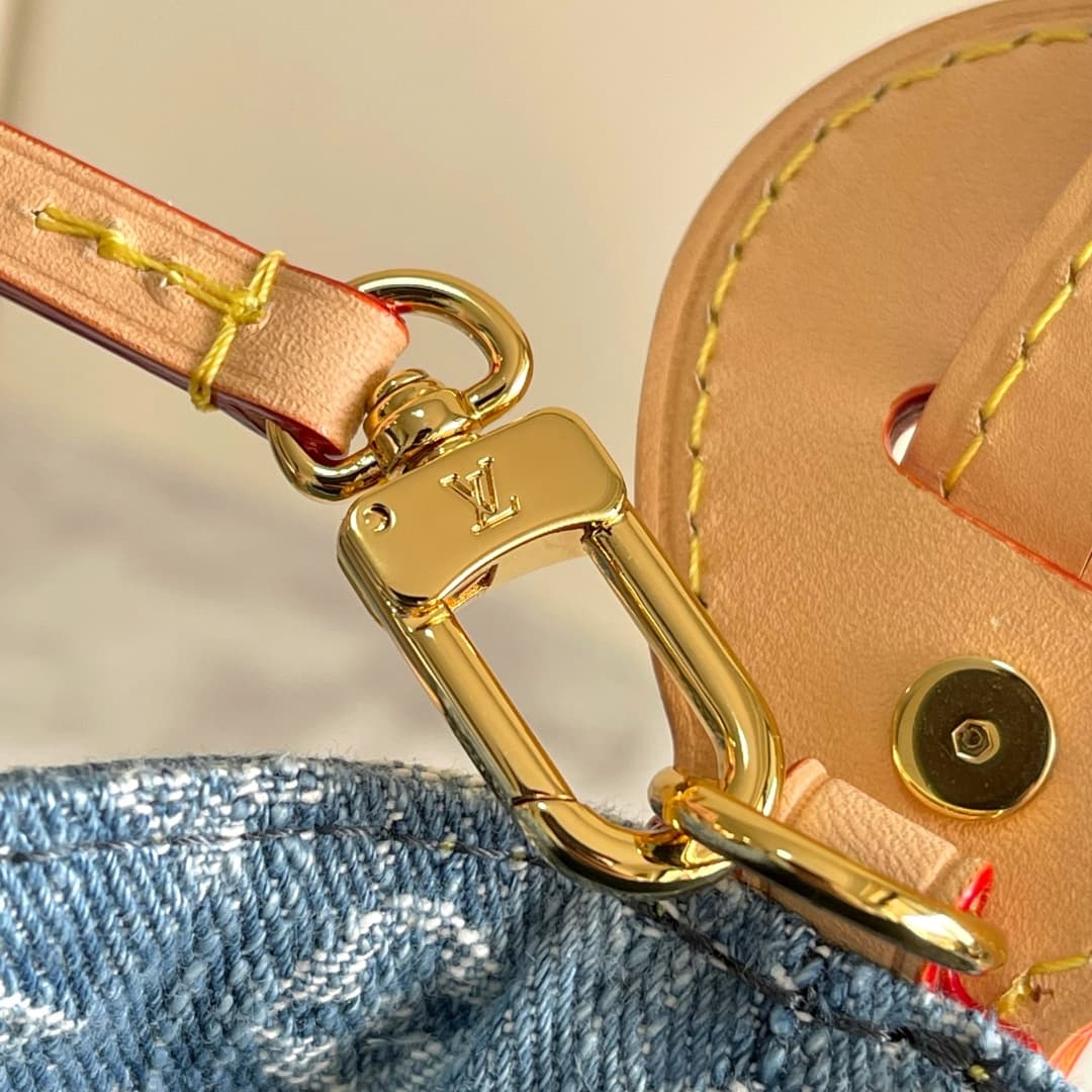 C5016 [163C01 Chip Version] Internal price P. Model number: M28107. Enhanced version of the original model💪【Exclusive real photo background image】The bucket bag is made from denim fabric, presenting a fresh look—adding a modern and casual touch to the Den — image 8