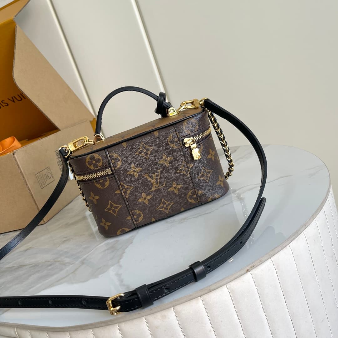 C5255 【Steel Clasp】【163C01 Chip Version】 Internal price P. Model number: M47125 Steel clasp; enhanced version of the original design💪【Exclusive real-life background image】 The handbag draws inspiration from the classic makeup case, while the Monogram canv — image 5