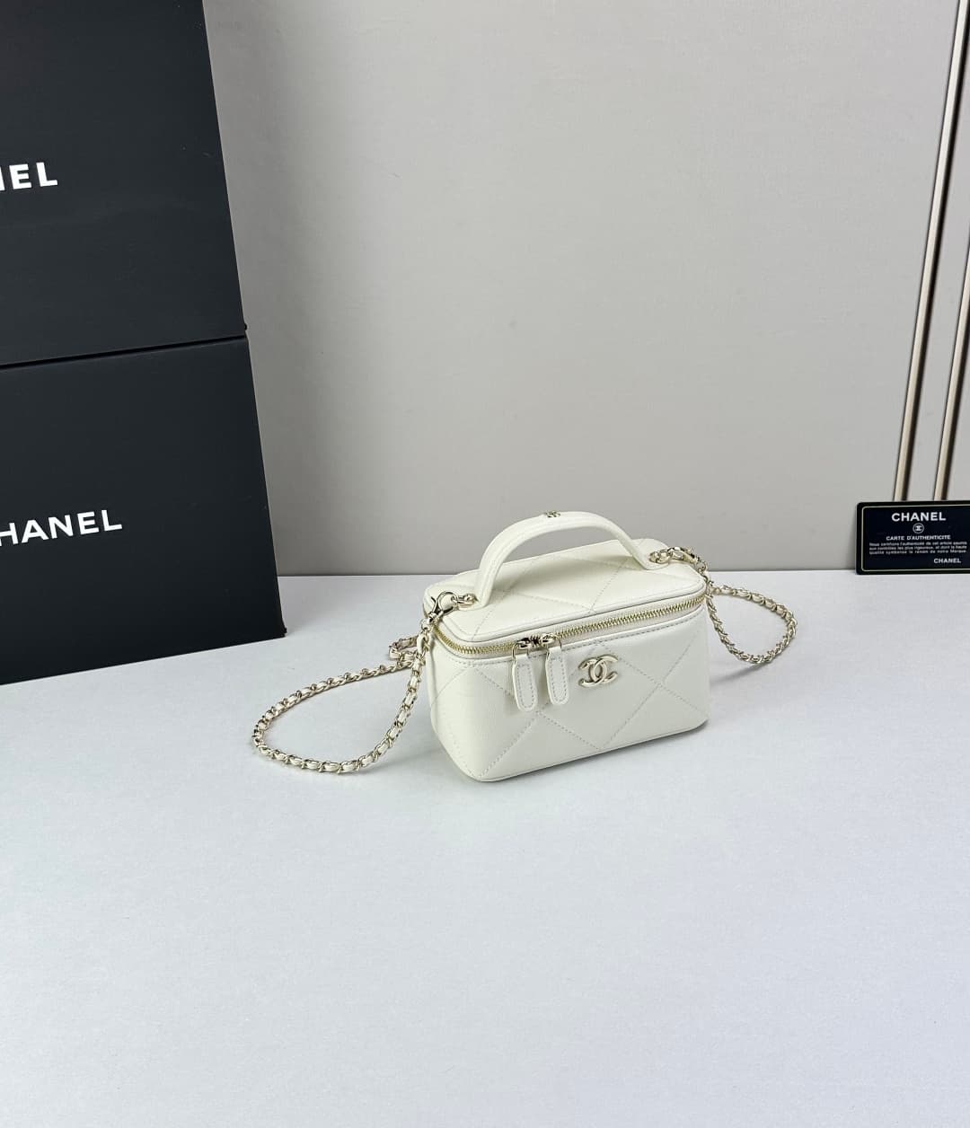 C826 🌸 Chanel Coco Box Bag — image 3