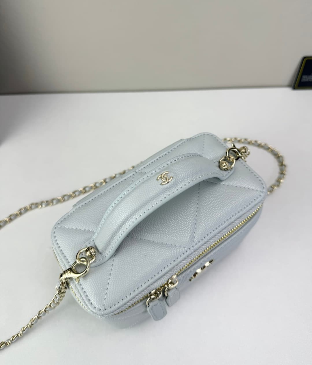 C825 🌸 Chanel Coco Box Bag — image 4