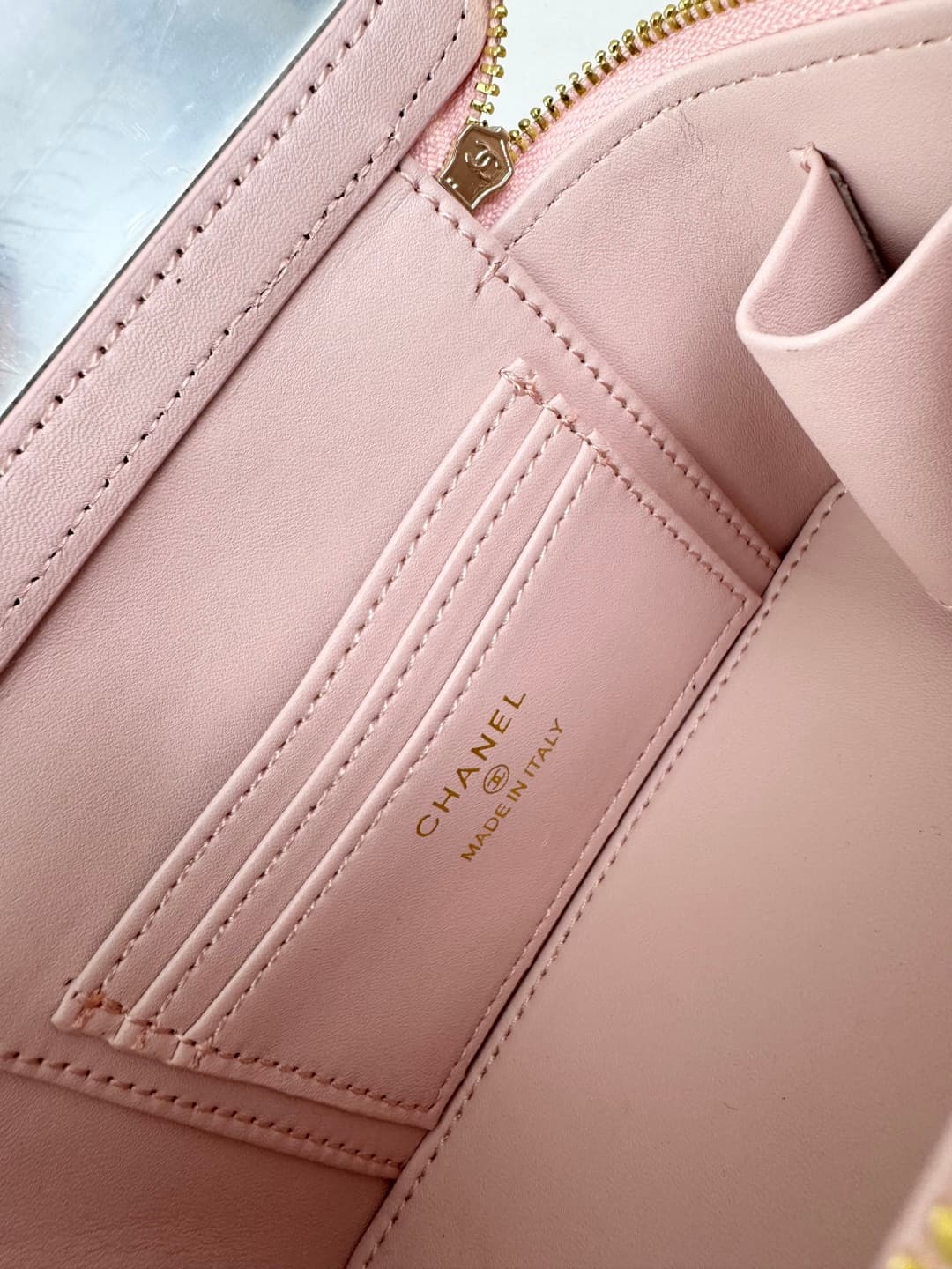 C824 🌸 Chanel Coco Box Bag — image 5