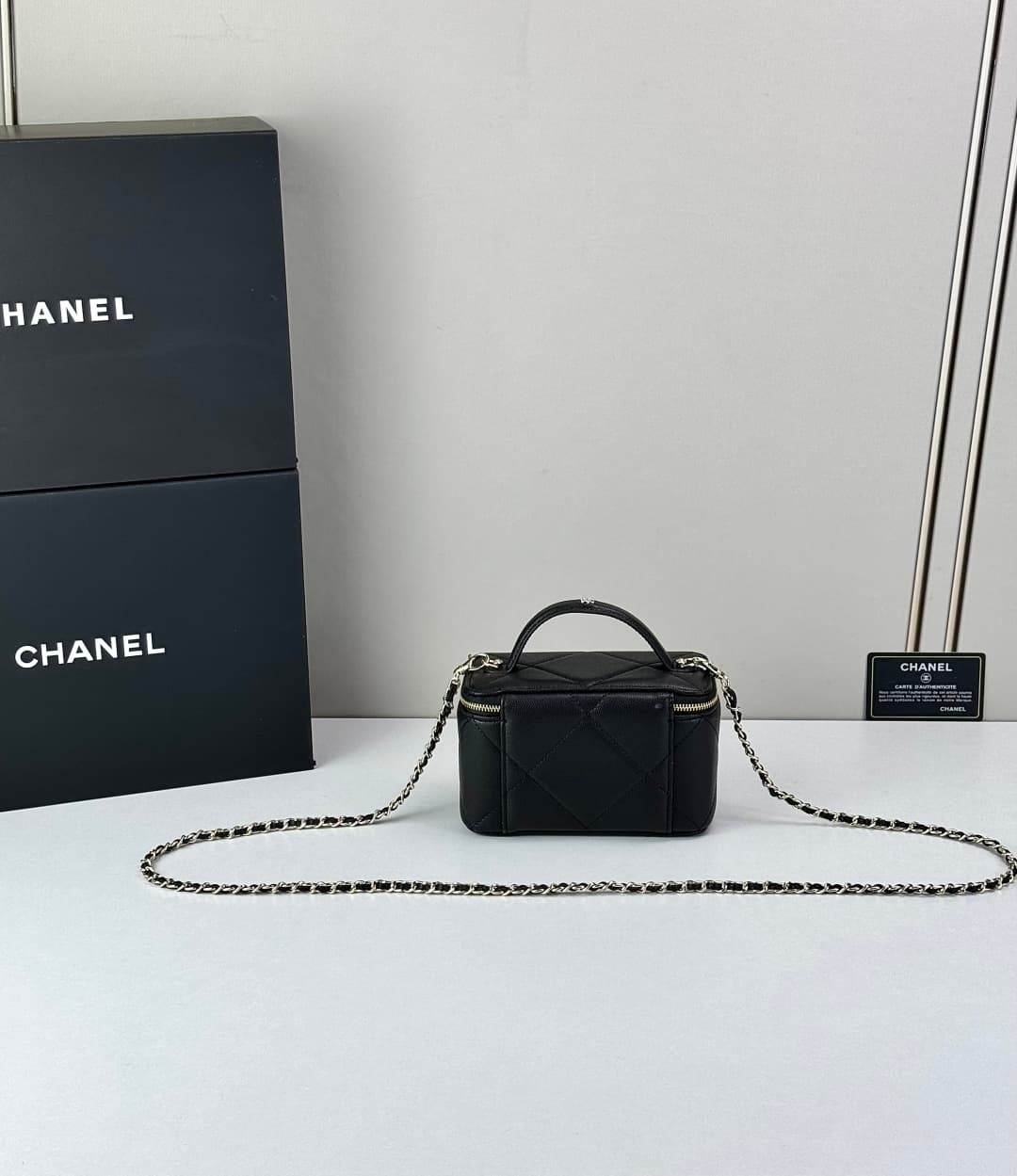 C822 🌸 Chanel Coco Box Bag — image 2