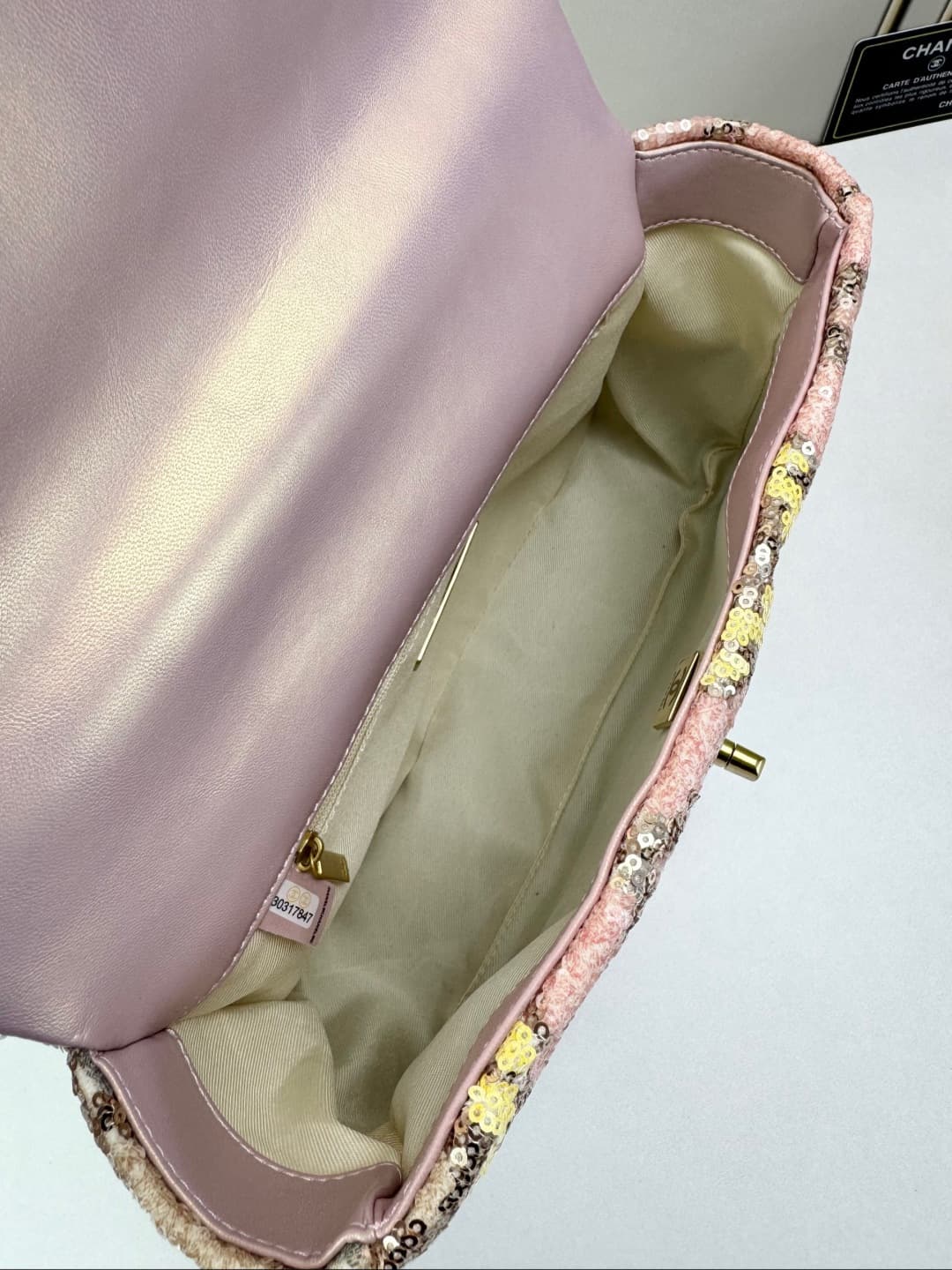 C791 🌸 Chanel 19 bag’s classic sequin-lined clasp bag — image 6