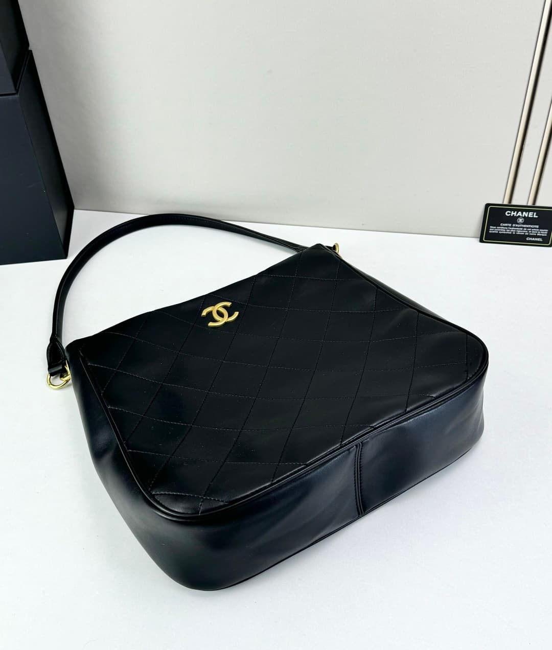 C796 🌸 Chanel 23A shoulder strap hippie bag 200 — image 8