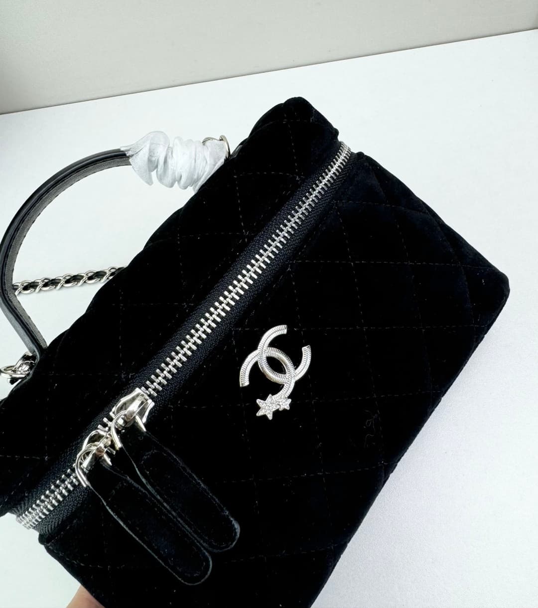 C805 🌸CHANEL Handbag Makeup Bag — image 4