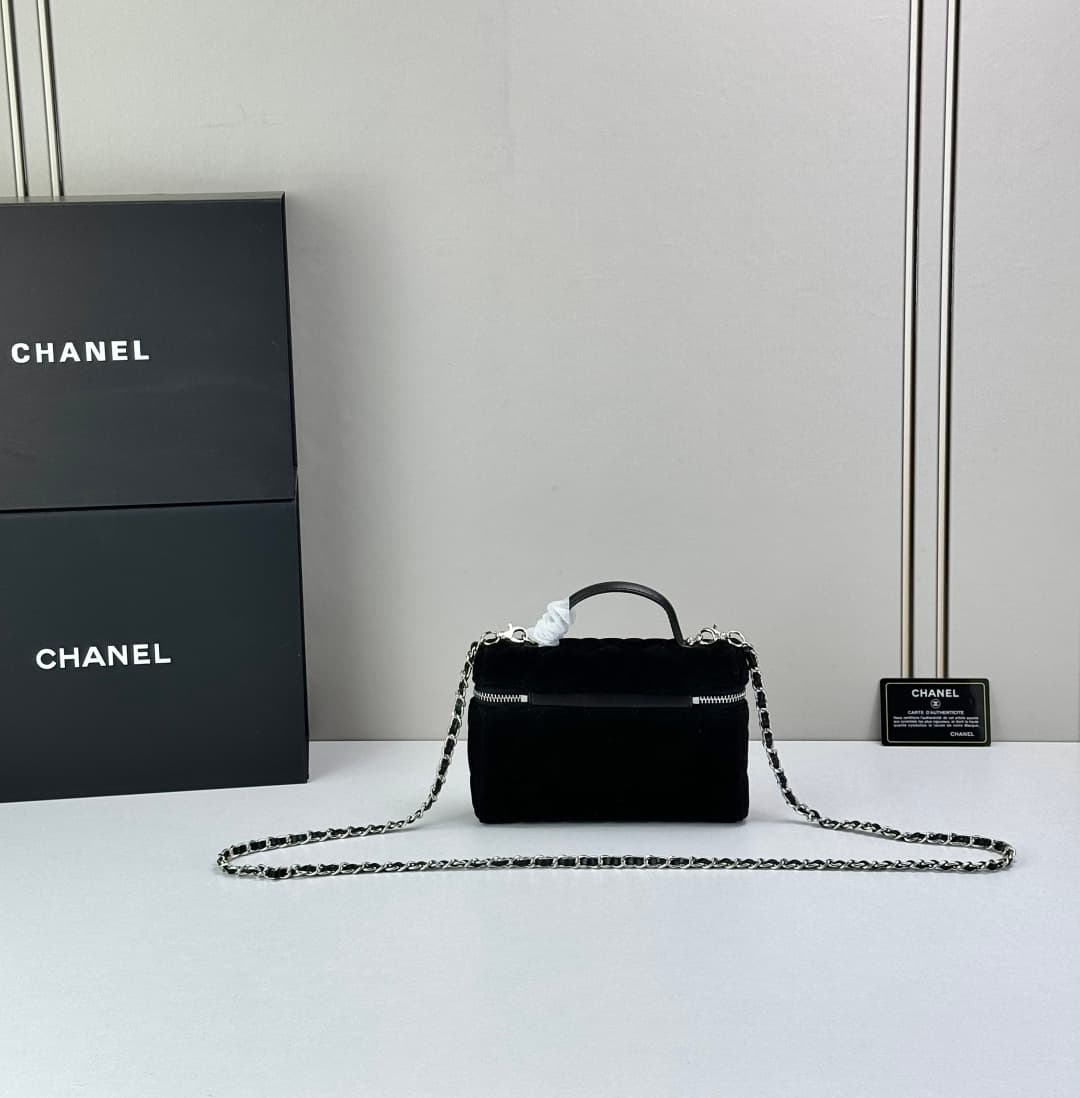 C805 🌸CHANEL Handbag Makeup Bag — image 2