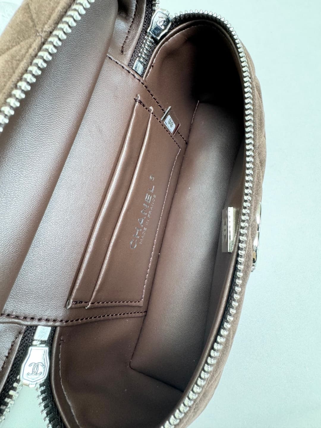 C804 🌸CHANEL Handbag Makeup Bag — image 6