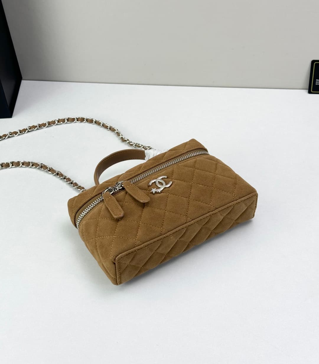 C803 🌸 CHANEL Handbag Makeup Bag — image 7