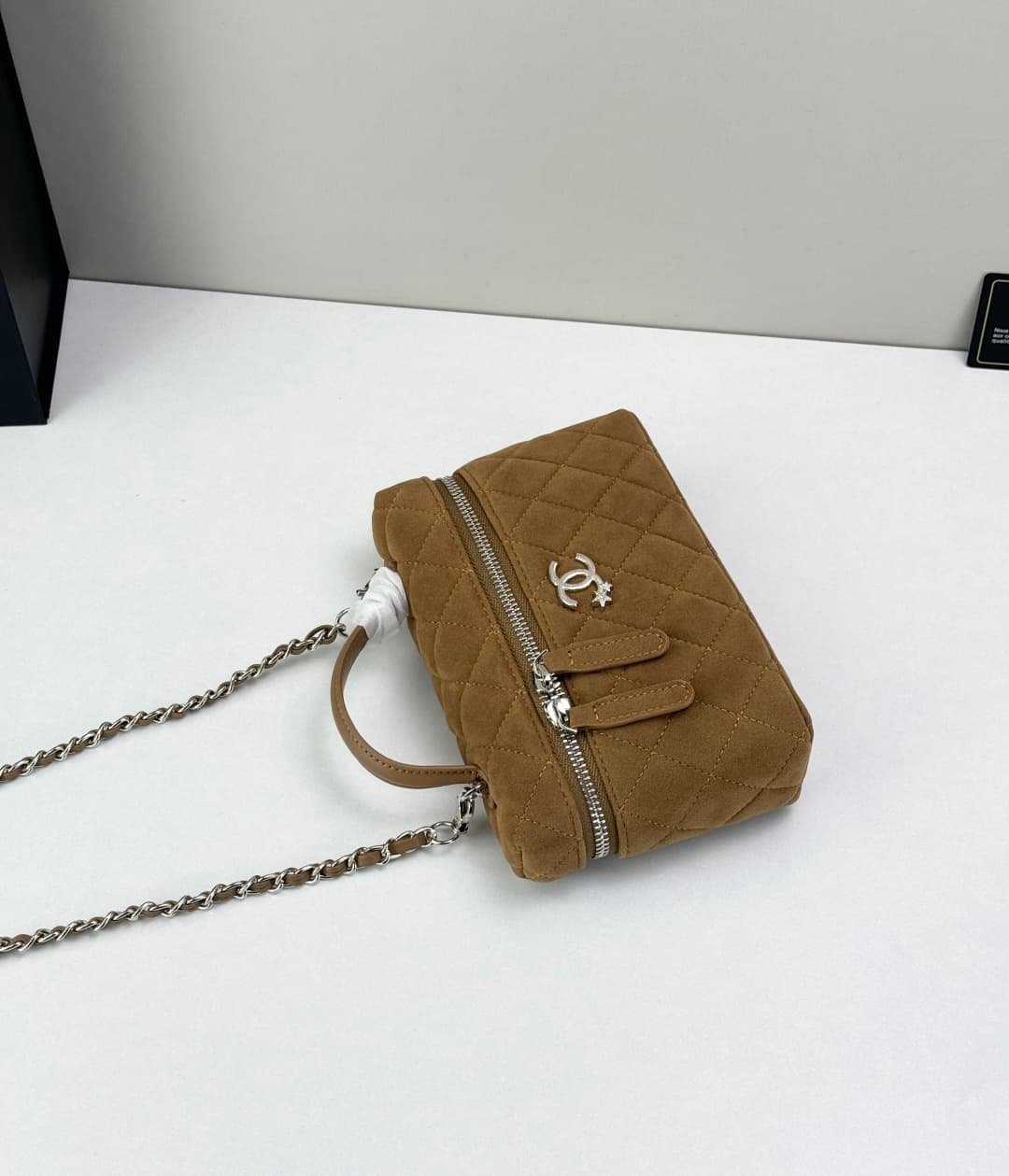 C803 🌸 CHANEL Handbag Makeup Bag — image 8