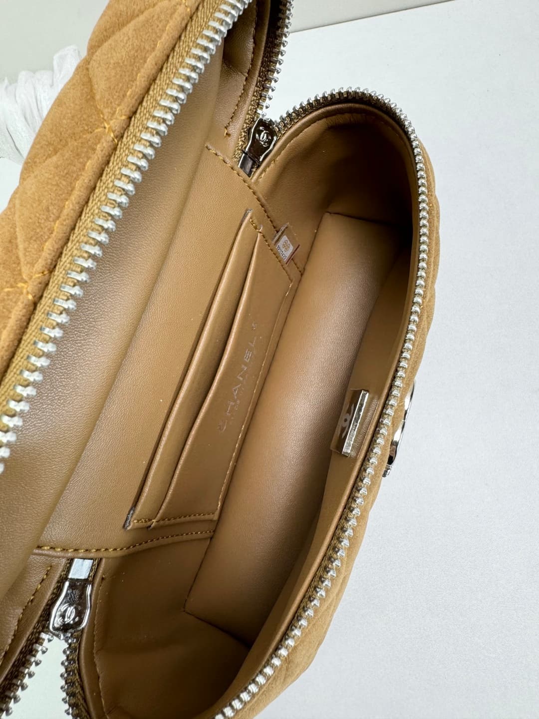 C803 🌸 CHANEL Handbag Makeup Bag — image 6