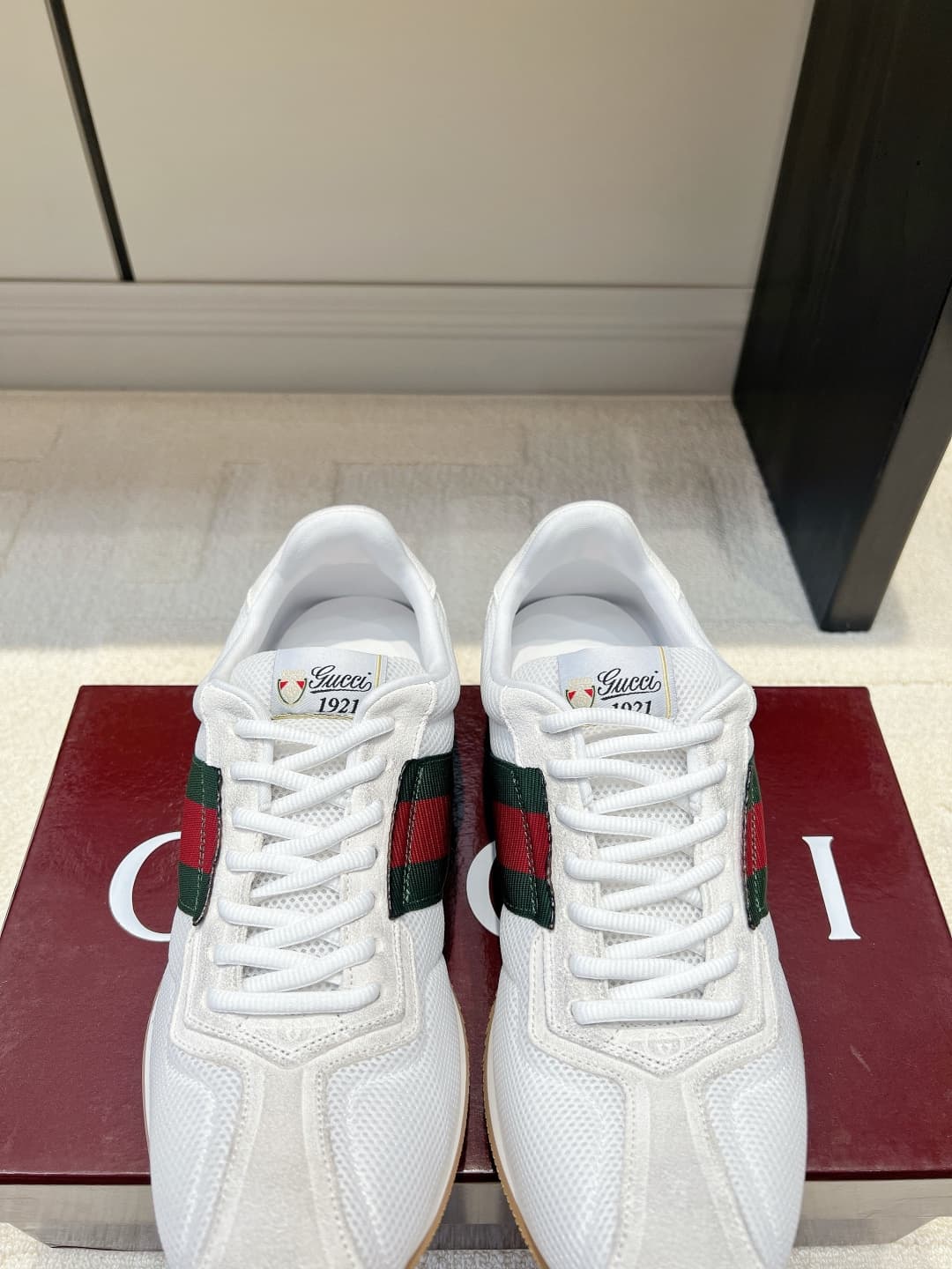 D6923 Gucci Vintage/Retro White Derby Shoes 26ss — image 4