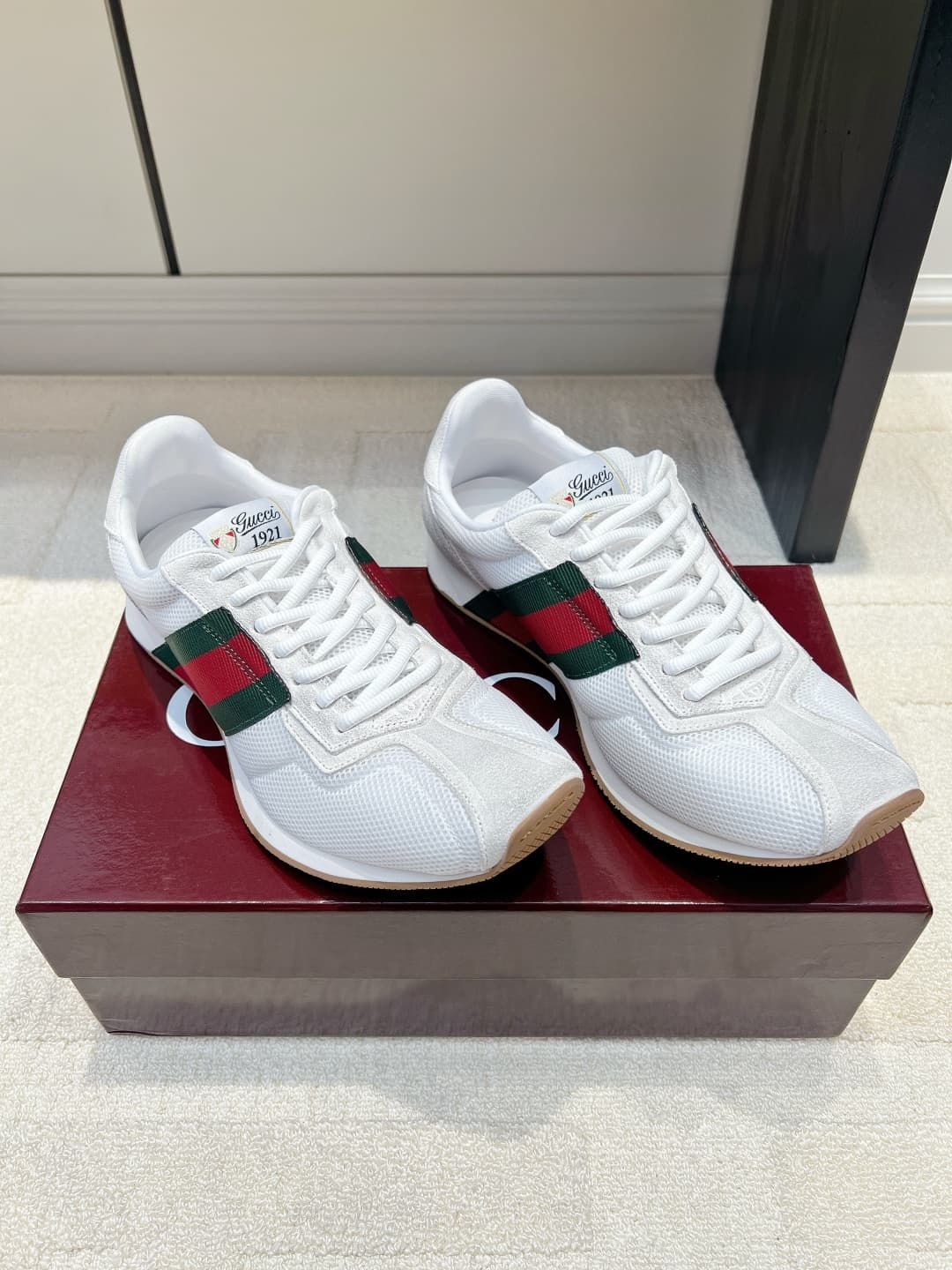 D6923 Gucci Vintage/Retro White Derby Shoes 26ss — image 3