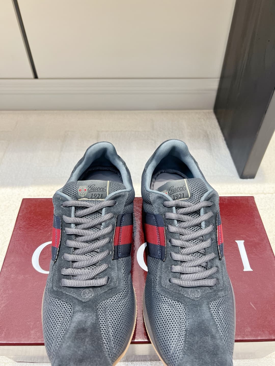 D6922 Gucci Vintage/Retro Dark Gray Doutson Shoes 26ss — image 4