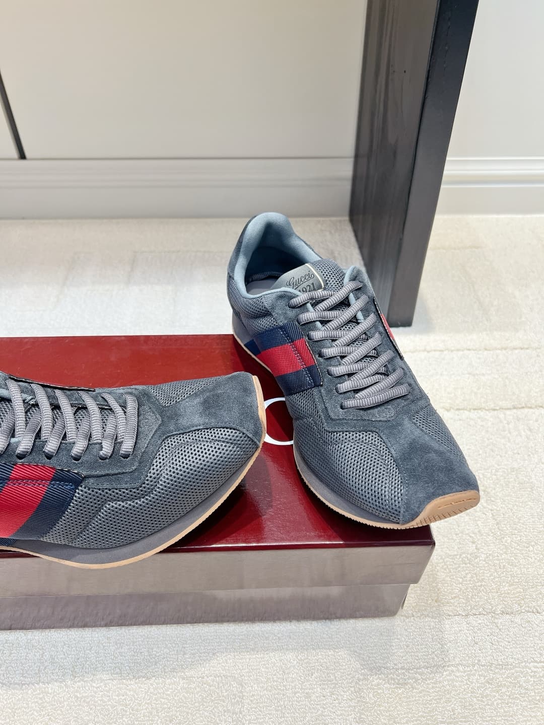 D6922 Gucci Vintage/Retro Dark Gray Doutson Shoes 26ss — image 5