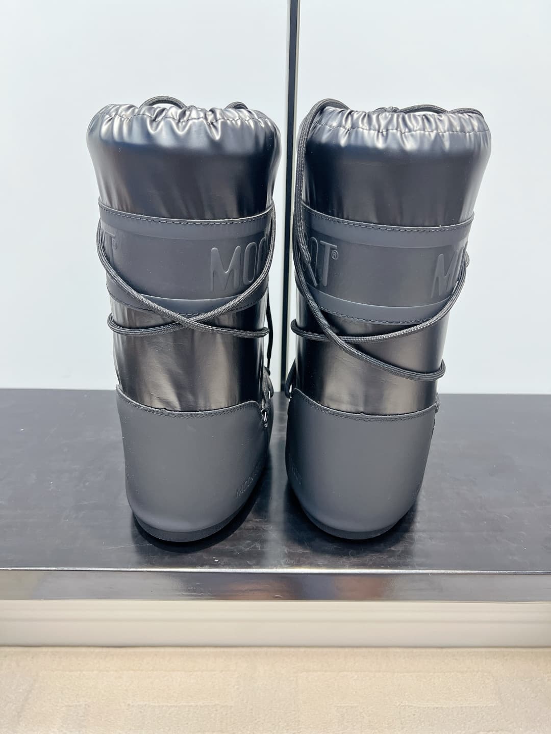 D8771 Moon Boot – Glossy Black Snow Boots 26ss — image 6