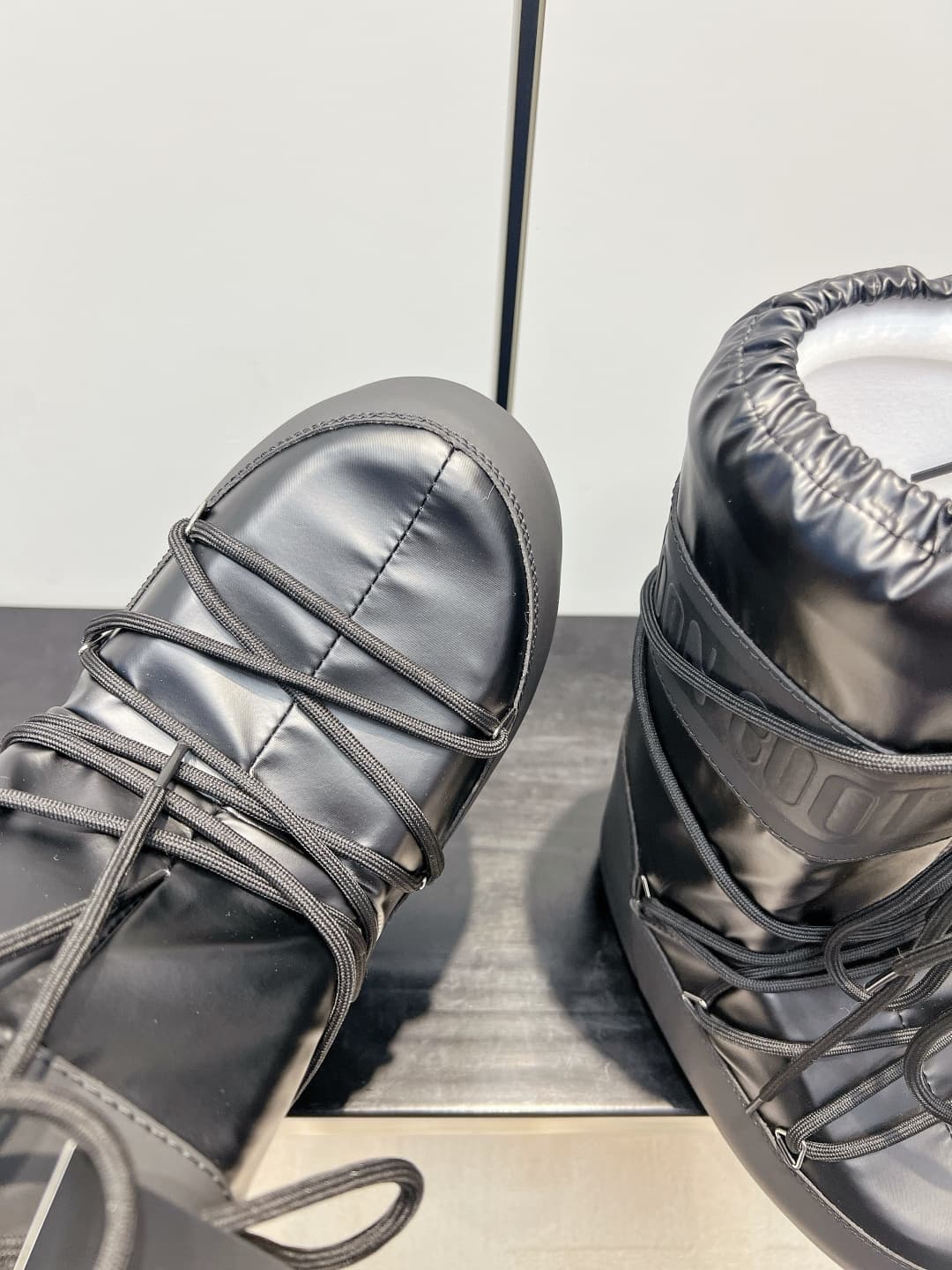 D8771 Moon Boot – Glossy Black Snow Boots 26ss — image 8