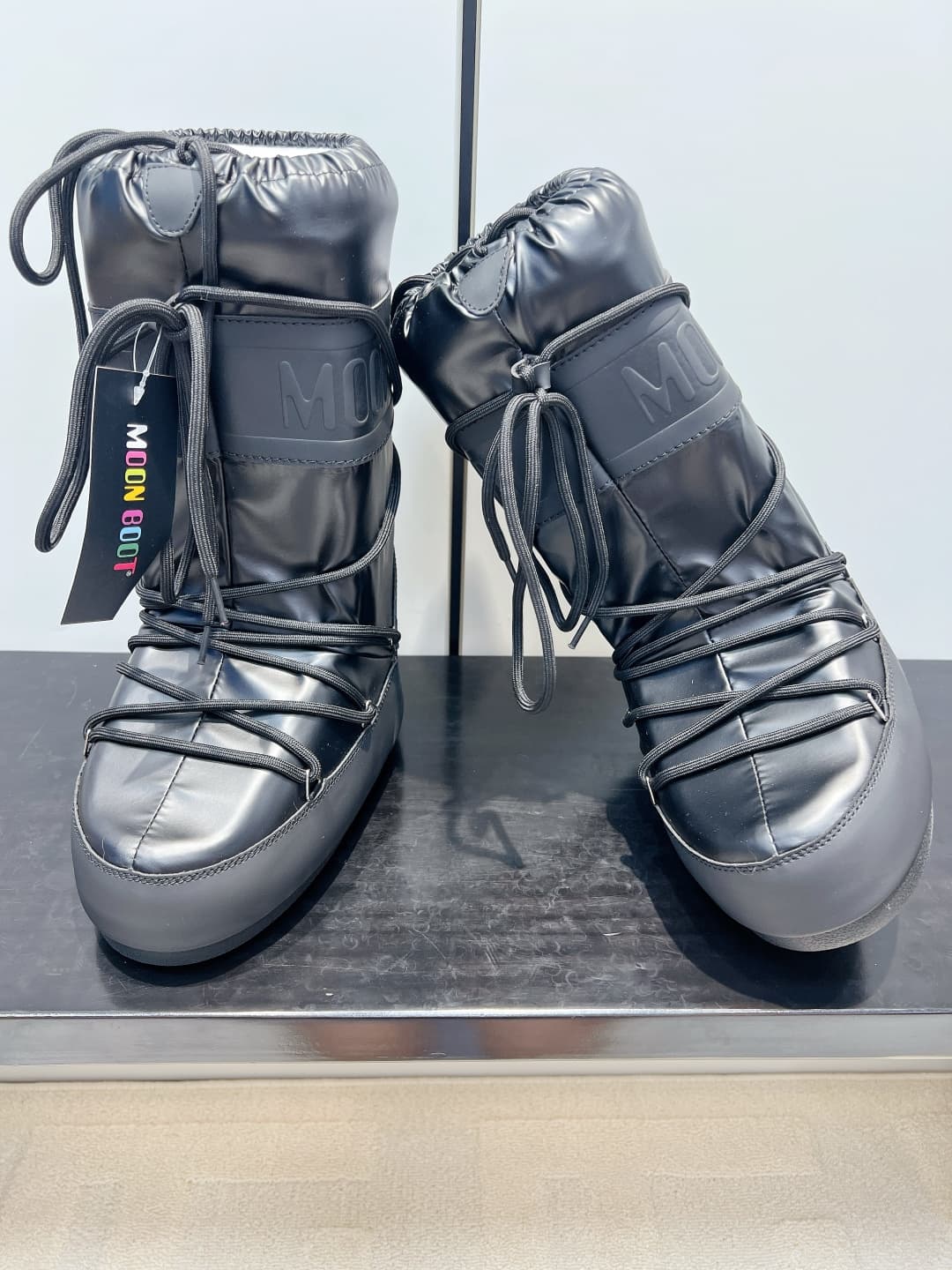D8771 Moon Boot – Glossy Black Snow Boots 26ss — image 2