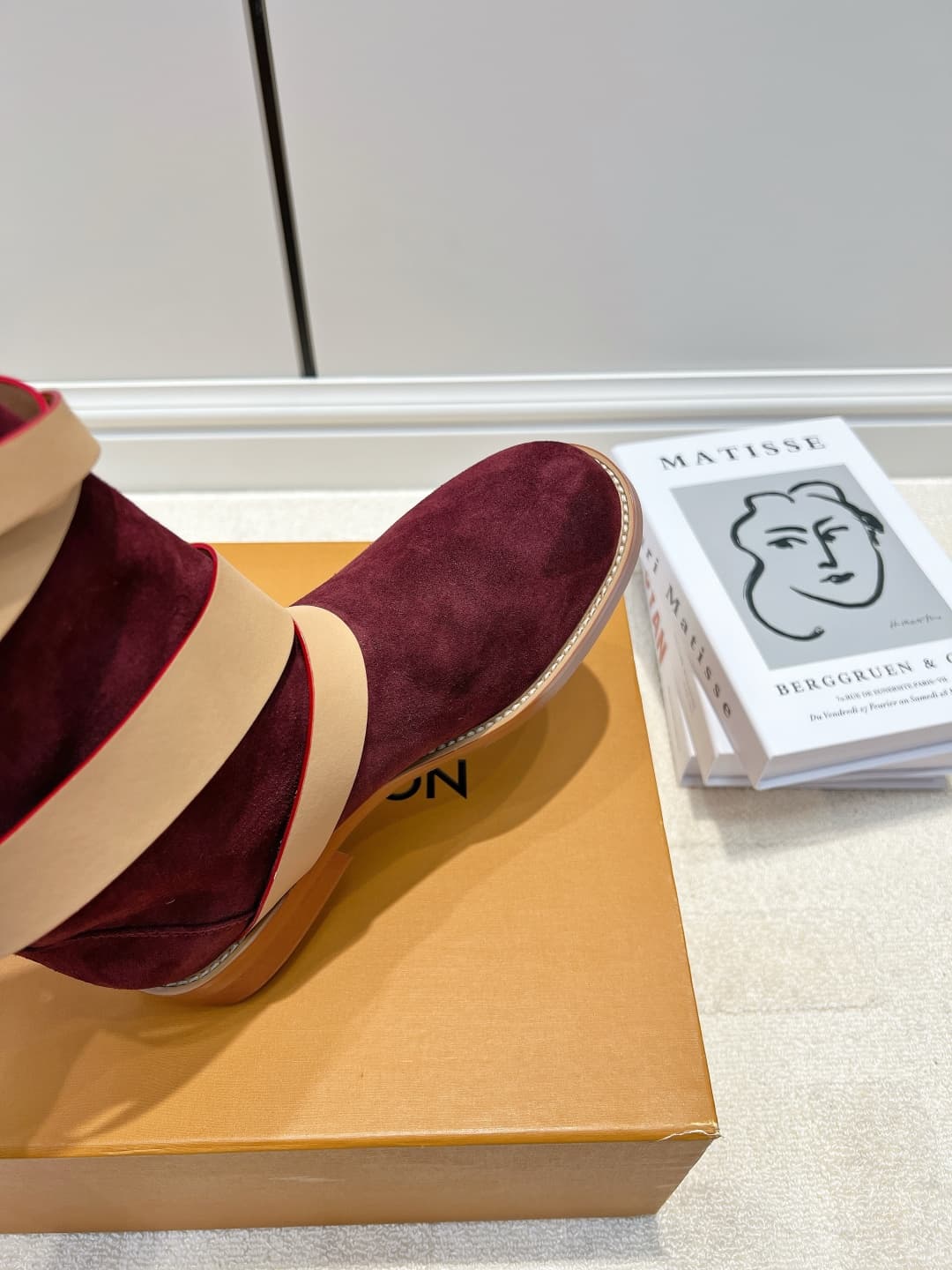 D9085 LV Wine-red suede belt high-top boots 26ss — image 8