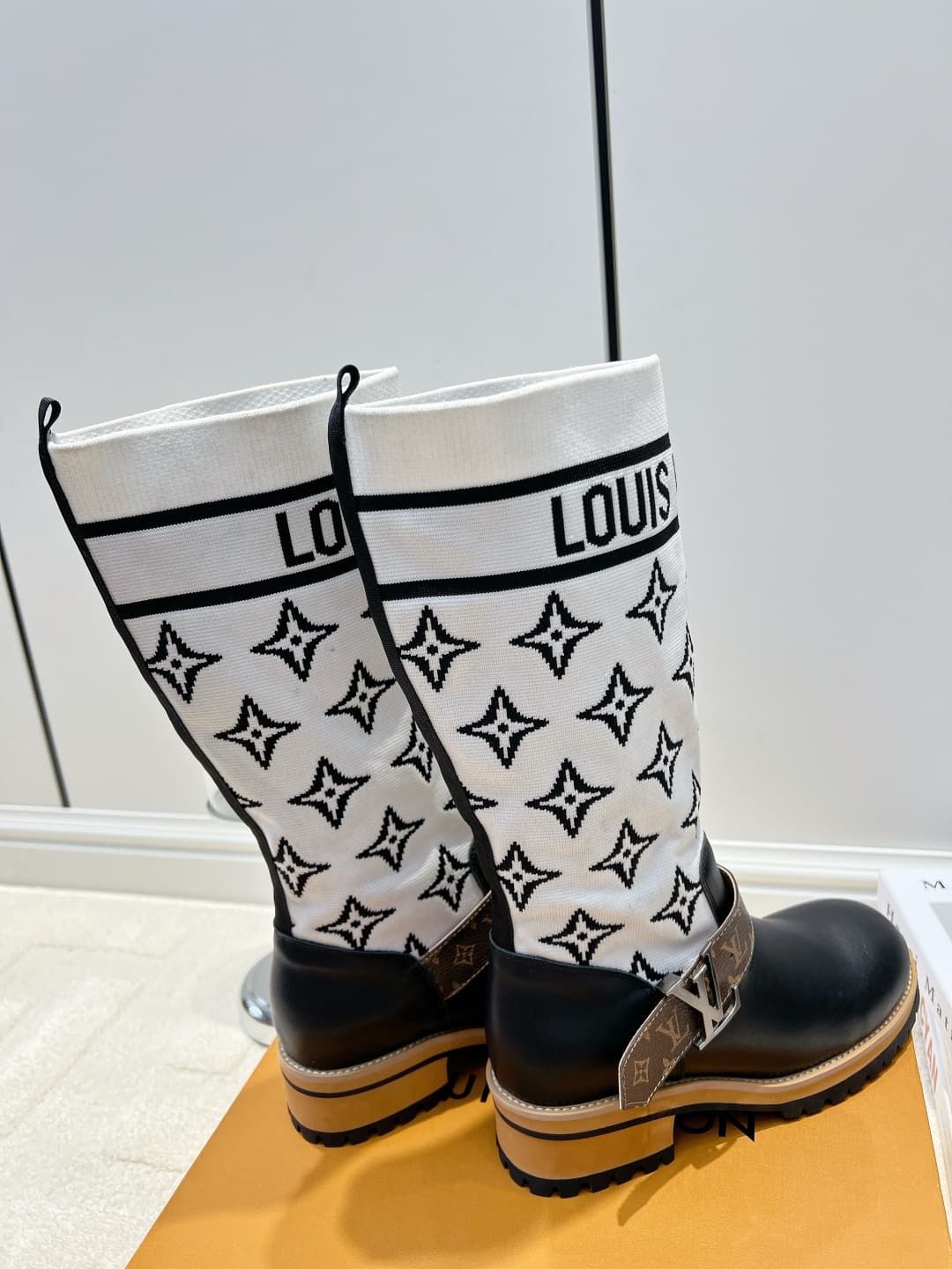 D9091 LV Knit Seam High Boots 26ss — image 5
