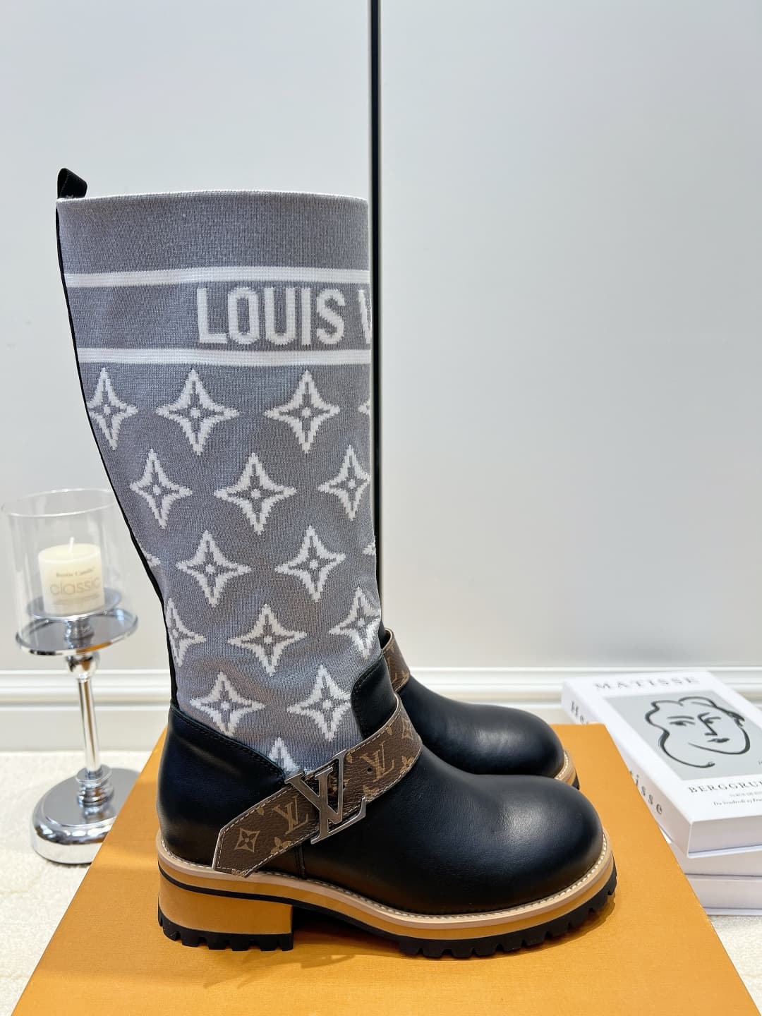 D9089 LV Grey Knit Lacing High Boots 26ss — image 4
