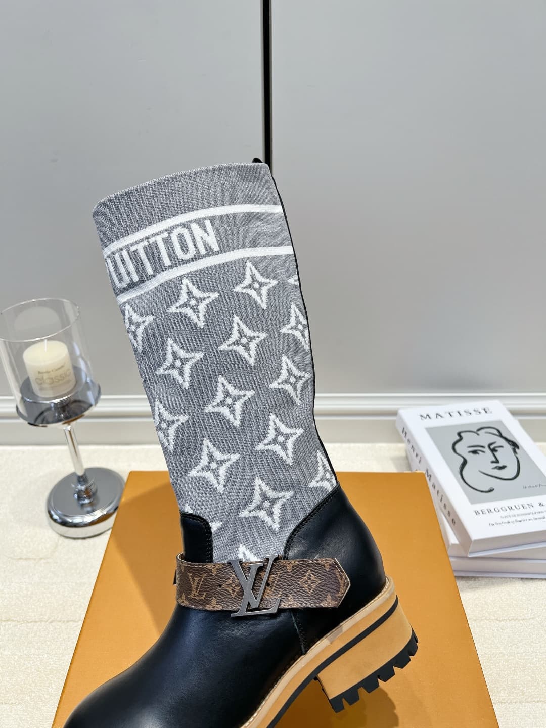 D9089 LV Grey Knit Lacing High Boots 26ss — image 7