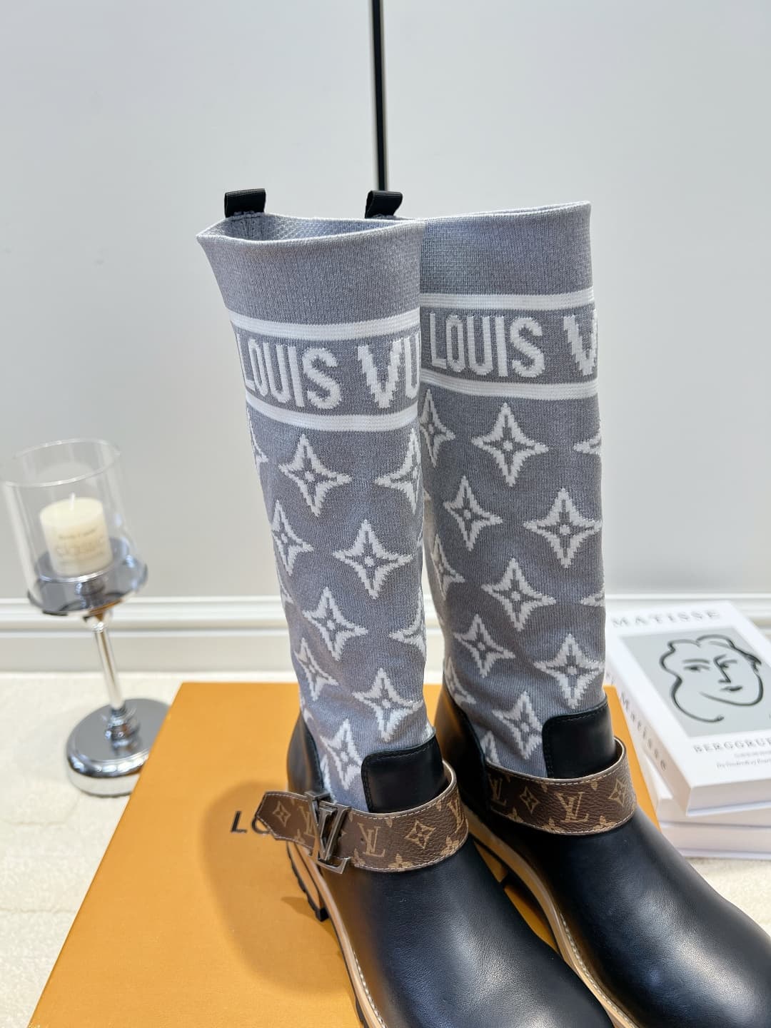 D9089 LV Grey Knit Lacing High Boots 26ss — image 6