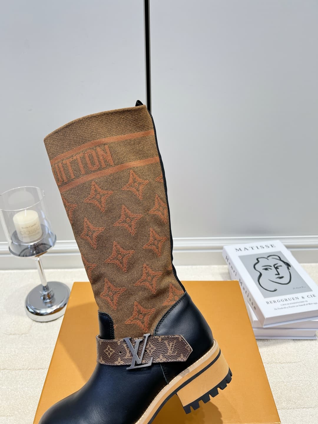 D9088 LV Brown thread knitted lacing high-top boots 26ss — image 7
