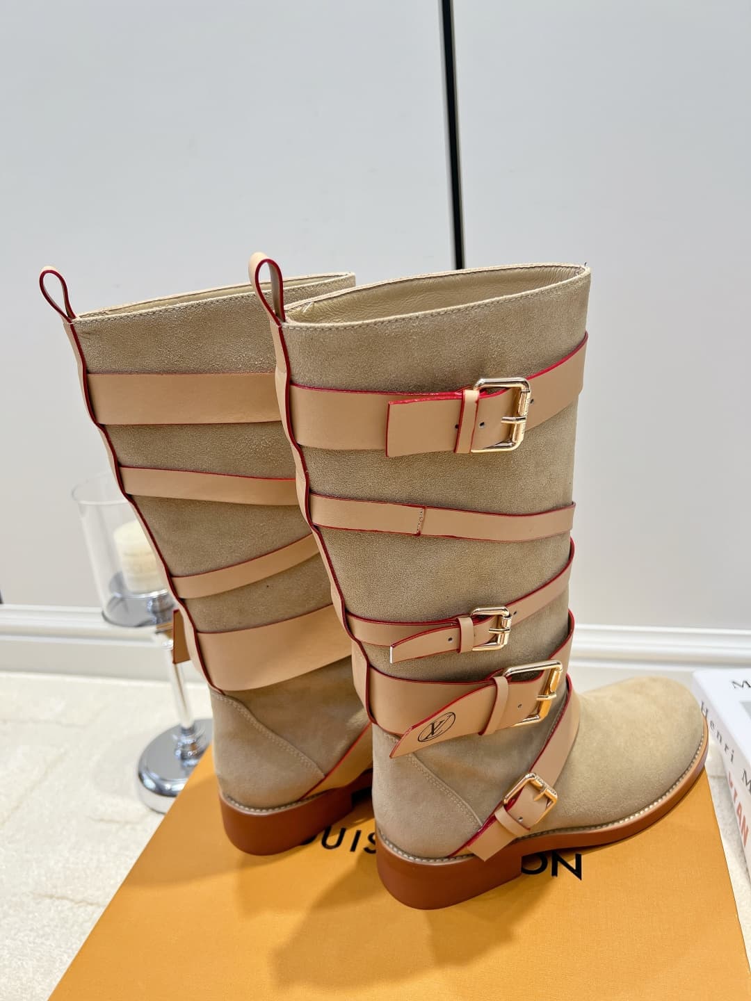 D9084 LV Sand-colored suede belt high boots 26ss — image 5