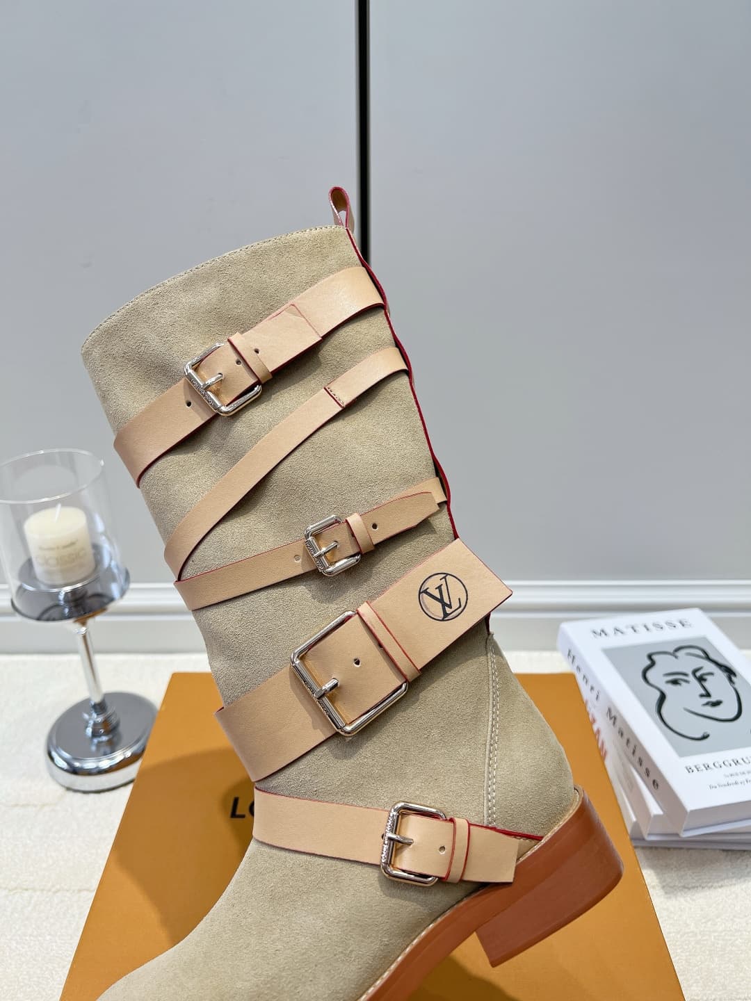 D9084 LV Sand-colored suede belt high boots 26ss — image 7