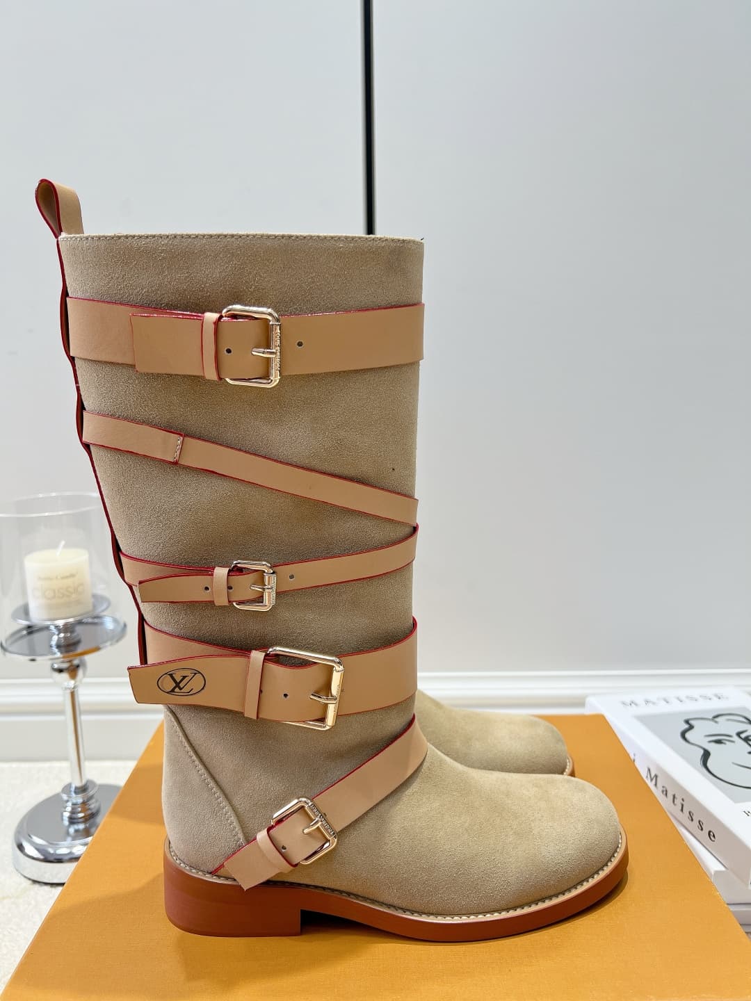 D9084 LV Sand-colored suede belt high boots 26ss — image 4