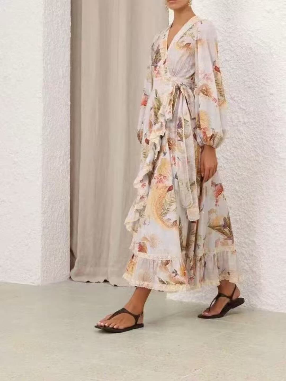 C18358 Item number: 20253957. Zimmermann’s new dress features leaf-patterned lace, ruffles, and a waist-cinching V-neck with long sleeves. Color: light purple. S-XL sizes available. [Size M: bust 88, sleeve length 62, overall length 132] — image 6
