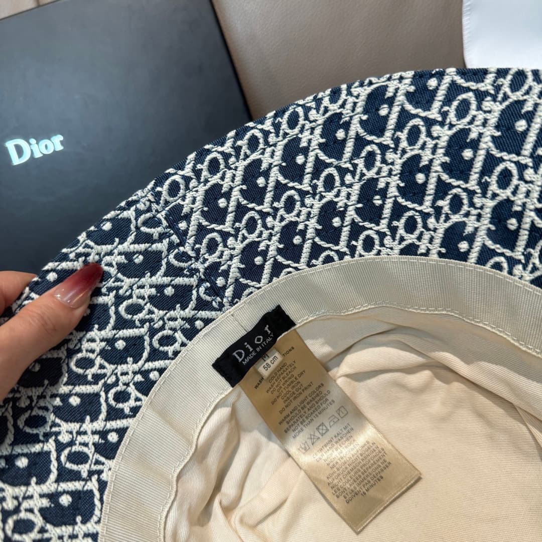 C29876 Packaged in a cloth bag. Dior new model fisherman hat, top quality version. Customized by 1:1. Made from original denim print fabric with pure cotton lining – lightweight and breathable! The quality is excellent. Basic head circumference: 57. Very  — image 7