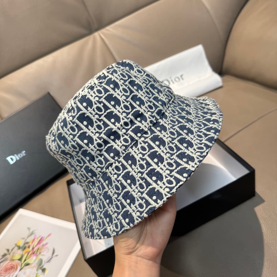 C29876 Packaged in a cloth bag. Dior new model fisherman hat, top quality version. Customized by 1:1. Made from original denim print fabric with pure cotton lining – lightweight and breathable! The quality is excellent. Basic head circumference: 57. Very  — image 4
