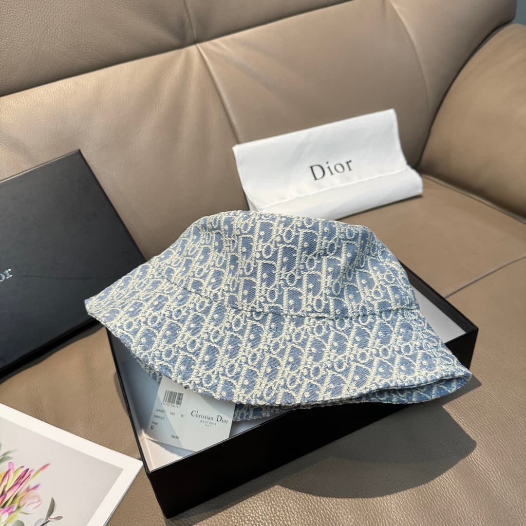 C29874 Packaged in a cloth bag. Dior new model fisherman hat, top-tier version. Customized according to the mold 1:1. Original denim print fabric + pure cotton lining, lightweight and breathable! The quality is excellent. Basic head circumference: 57. Ver — image 8