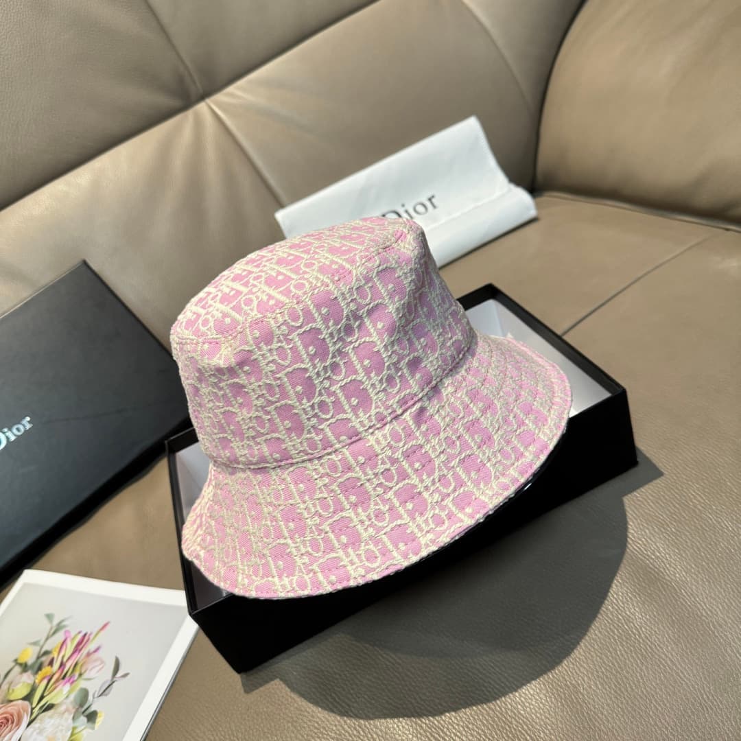 C29872 Packaged in a bag, Dior new model fisherman hat – the premium version. Customized according to the mold 1:1. Made from original denim print fabric and pure cotton lining; lightweight and breathable! The quality is excellent. With a basic head circu — image 2