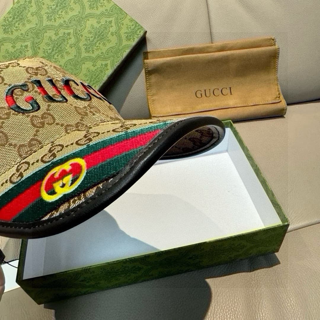 C29870 Bag with box, Gucci new model baseball cap, double G straps. 1: 1 custom-made by mold, heavy embroidery, details comparable to those at the store. Original canvas material + top-grade cowhide, excellent quality! Ideal for stylish men and women, ver — image 3