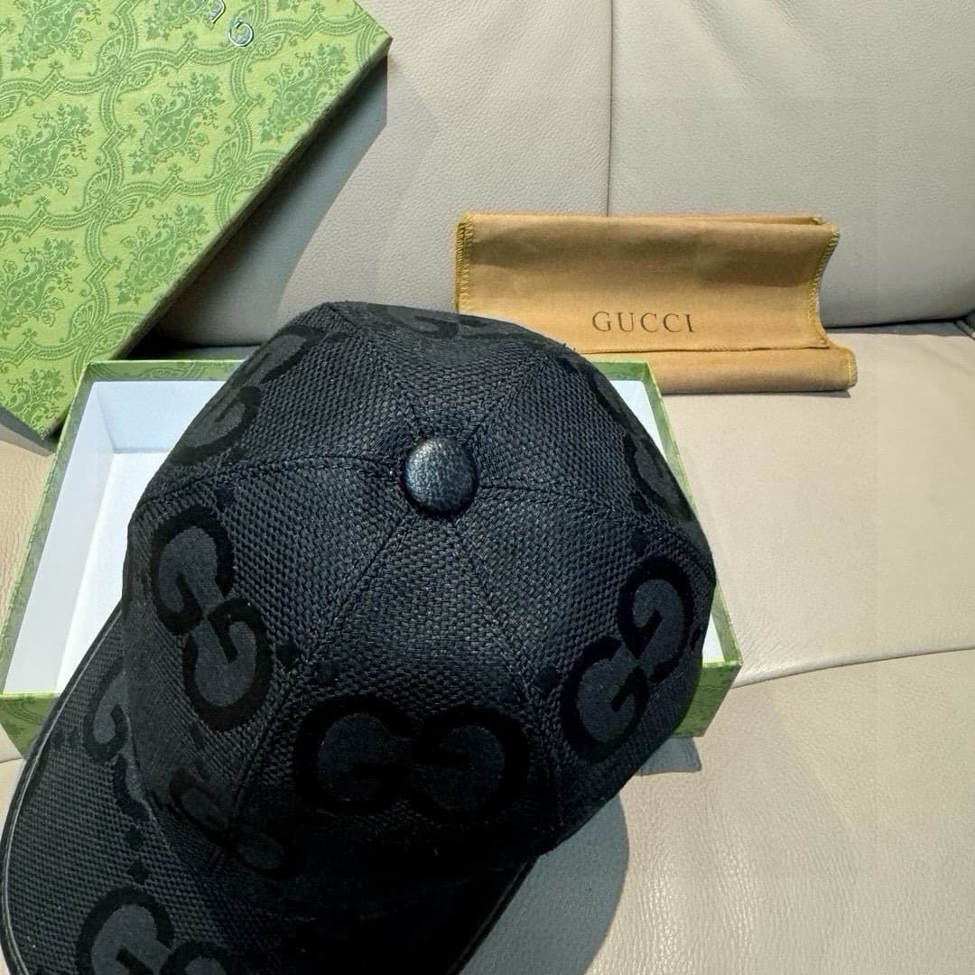C29861 Packaged in a cloth bag. Gucci new model baseball cap, large “G” logo. Customized by 1:1. Made from original canvas material and top-grade cowhide leather – lightweight and breathable! Basic head circumference: 56; adjustable clip. — image 4